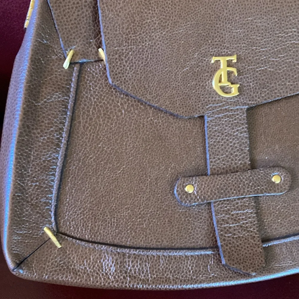 Luxury Handbag - Picture 9 of 15